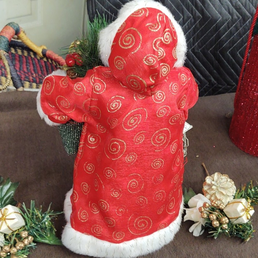 Santa - Picture 4 of 5